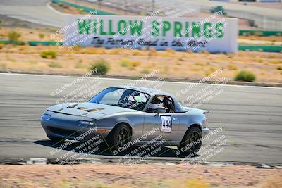 media/Oct-18-2025-Extreme Speed (Sat) [[d6d7e1fef1]]/Group 3 Purple/Session 2 (Turn 3)/